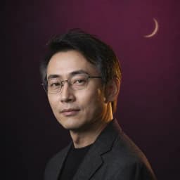 架空の占い師・鞍馬 遼（タロット占い師）の肖像